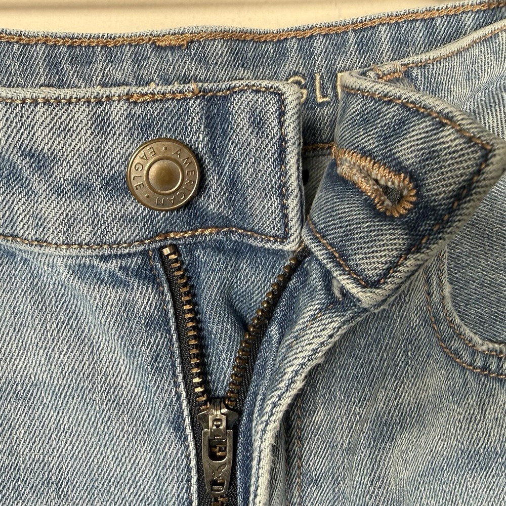 American Eagle Ripped Mom Jeans Size 0 NWOT Comfort Stretch Waistband Distressed - Picture 4 of 12